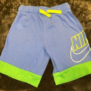 boys nike shorts